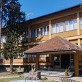 Štićenici Vaspitno-popravnog doma u Kruševcu dobijaju novu šansu: Imaju priliku da završe školovanje i nauče ove poslove (Foto)…