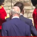 Makron napravio još jedan gaf i to pred kraljem čarlsom Intrenet eksplodirao! (video)