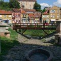 Protest ispred doma kulture u Knjaževcu uoči predstavljanja rezultata 100 dana Vlade Srbije