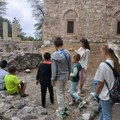 Mali istraživači u velikoj avanturi : Deca kroz zabavu upoznavala nišku Tvrđavu