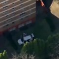 Napad na ruski konzulat! Muškarac kolima udario u kapiju, povređen policajac, hitno se oglasila ambasada (VIDEO)