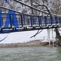 Hitno saopštenje za Pribojce: Viseći most preko reke Lim potpuno zatvoren za saobraćaj