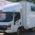 Vučić: Obiđite stare i iznemogle, da im pomognemo da se izleče