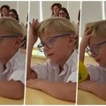 "Već ti je teško?" Snimak malenog školarca kako se drži za glavu zapalio mreže! Tek što je seo u klupu, on bi kući, kaže, da…