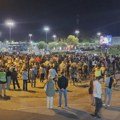 "Dvadeset tri meseca bez pravde": Održan komemorativni skup ispred Železničke stanice u Novom Sadu (FOTO/VIDEO)