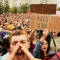 Haos na ulicama Španije: Policija koristila gumene metke i suzavac, desetine hiljada ljudi na protestima