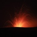 Etna se ne smiruje! Ponovo je došlo do erupcije, crni pepeo padao po gradovima (video)