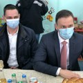 Siniša Mali u Kosjeriću, građani opkolili restoran (VIDEO)