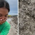 Šetnja se pretvorila u horor Devojka iz peska iskopala trag morskog čudovišta, umalo se onesvestila od šoka! (video)