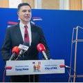 „Želimo da olakšamo roditeljima septembar“ – Gradonačelnik Niša o pomoći od 20.000 dinara