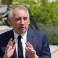 Politička drama u Francuskoj: Većina Francuza želi raspuštanje parlamenta i nove izbore
