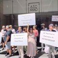 Protest dijaspore u Njujorku zbog medija u Srbiji