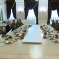 Jedan detalj sa putinovom rođendana svima privukao pažnju! Kad su mu videli tanjir, zgranuli su se (video)