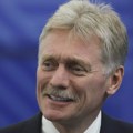 Peskov: Moskva ostaje u kontaktu sa SAD u vezi s Ukrajinom