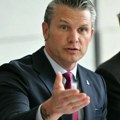 Hegset na službeni put poveo ženu i šestoro dece: Nakon burnih reakcija oglasio se i Pentagon (video)