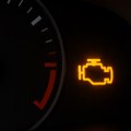 Upalila vam se lampica "Check engine"? Pre nego što odete kod majstora - ovih pet stvari možete proveriti sami: Možda je kvar…