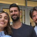 Novak Đoković u društvu najlepše srpske doktorke: Milica napustila lekarsku karijeru zbog mode, a sada podelila sliku sa…