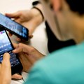 Upozorenja nakon 15 minuta, noću blokada: uvode se velika ograničenja na Fejsu i Instagramu!