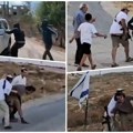 (Uznemirujući video) nasilje na zapadnoj obali ne prestaje! Maskirani izraelski doseljenici palicama napali Palestinku i ekipu…
