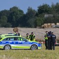 Napad nožem u školi; Učenik nasrnuo na direktora i domara