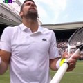 Đoković nije mogao da veruje šta mu rade! Novak u dramatičnom momentu finala prišao sudiji u neverici