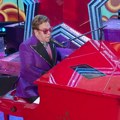 Elton od turneje zaradio 900 milona dolara, ali prestići će ga dve dame