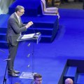 "Naša trobojka je naš ponos" Vučić: U svakom ratu najveća čast i ponos bila čuvati srpsku zastavu (video)