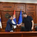 Srbija i poštari: Sindikati i vlada postigli sporazum, ali poštari kažu da se „obustava rada nastavlja"