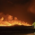 Potoci lave teku ostrvom, vatreno nebo prekrilo Island: Najdramatičnija erupcija ikada, opasni dim se širi svetom