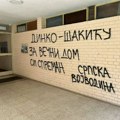 Gradonačelnik Novog Sada osudio napade na novinare, a potom ih izvređao