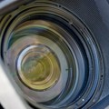 Kamerman koji je napadnut ispred prostorija SNS u Novom Sadu podneo prigovor tužilaštvu