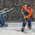 Stojisavljević: Na raščišćavanju snega angažovano 380 vozila i 2.180 radnika po smeni