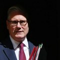 Starmer odgovorio Stritingu: Žao mi je što odlazite, ali moramo prekinuti politički haos