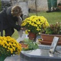 Majka nije mogla da shvari zašto je grob njenog sina bio tako zelen, rasplakala se kada je saznala