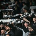 Dirljive scene: Mali Isak Avdić slušao skandiranje tati Edinu