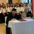 Hilandar i Mitrovačka gimnazija ujedinili snage: Daroviti učenici dobijaju priliku da uče i stiču iskustva u jednoj od…