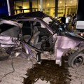Težak sudar kod Preljine: Automobil smrskan, dvanaestogodišnjak usled teških povreda završio na intenzivnoj nezi