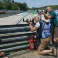 Predsednik države došao kao fotoreporter na Formulu 1 FOTO