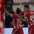 Ludnica, bakljada i drama do kraja! Zvezda u finišu slomila Železničar, sevnula levica Loizua u Pančevu! (video)