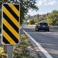 Malo koji zna šta znači saobraćajni znak sa dijagonalnim žutim i crnim prugama