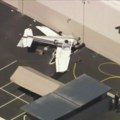 Jedna osoba poginula a tri povređene u padu aviona u Kaliforniji