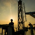 Nafta slabi posle nedeljnog pada, u fokusu Bliski istok