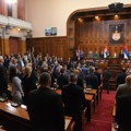 Odnos prema pitanju litijuma i podele u parlamentu: Politički život u Srbiji ide iz jedne u drugu konfrontaciju