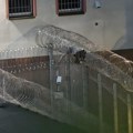 Neverovatan snimak! Libijac pokušao da pobegne iz nemačkog zatvora, pogledajte šta mu se desilo! (video)