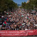 Desetine hiljada u Barseloni demonstriraju u znak podrške Palestincima i protiv rata u Gazi