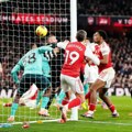 Арсеналу откуцао 90. минут, а онда је кренула лудница: Два аутогола спасила лидера против фењераша