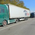 AMSS: Teretnjaci na Batrovcima na izlazu iz Srbije čekaju osam, na Šidu šest sati