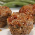 VIDEO: Mafini od mlevenog mesa (a može i malo sira) - praktični i preukusni