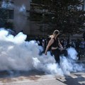Nastavljeni protesti srednjoškolaca u Francuskoj, učeniku razneta šaka: Pred poslanicima predlog zakona, demonstranti će…
