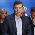 Zelenović: Dok se Srbija davi u poplavama, Gašić se bavi skidanjem nanogvice Koluviji